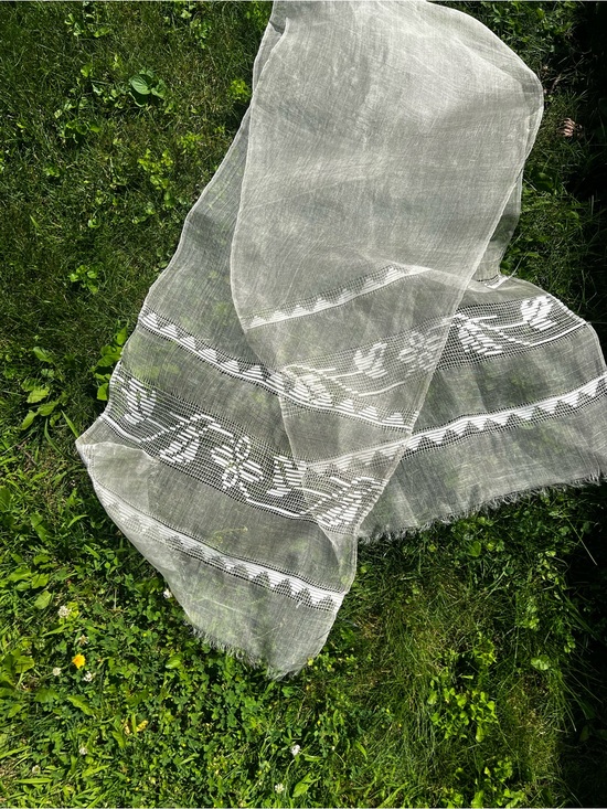 Handmade Accessories - Marama borangic 🇷🇴 hand made1950’s.White Floral Lace Scarf Wrap lightweight.